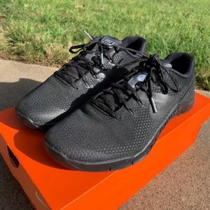 Womens Nike Metacon 4